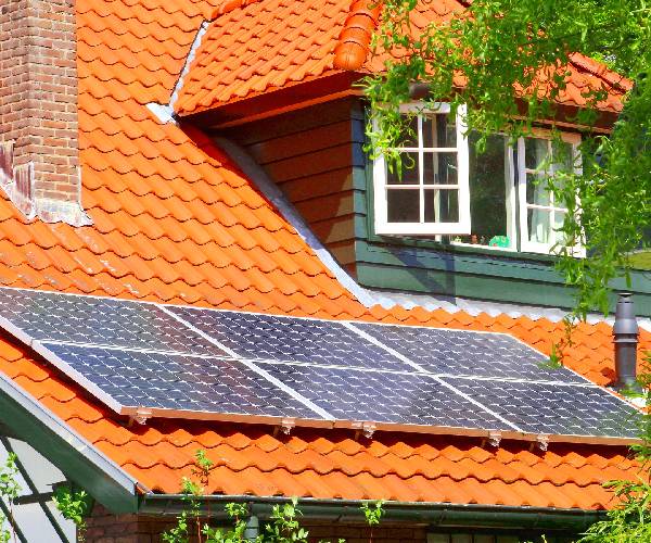 https://so-solartechnik.de/wp-content/uploads/2025/04/Solarberatung-Berlin.jpg
