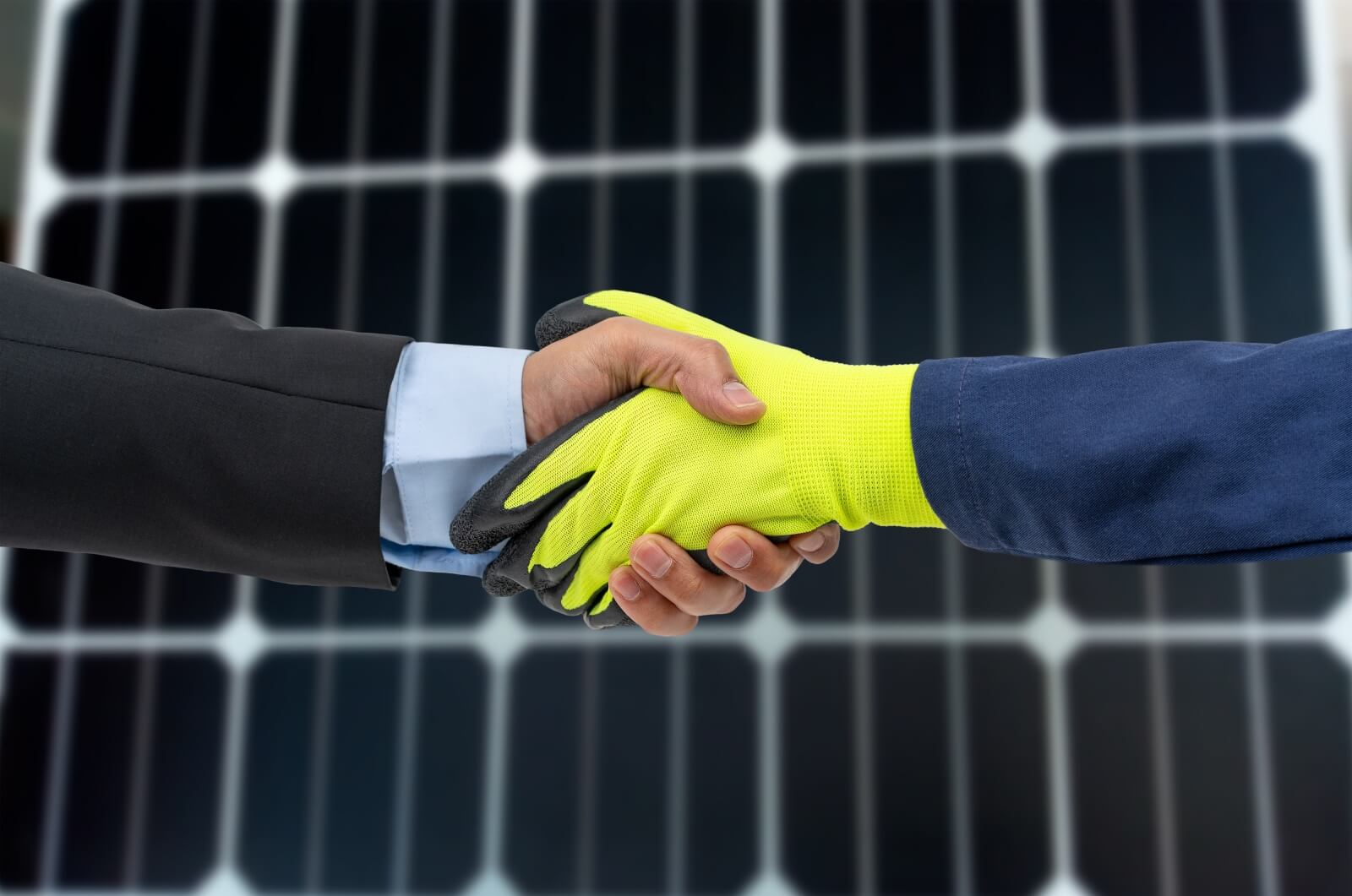https://so-solartechnik.de/wp-content/uploads/2025/06/Inbetriebnahme-Zertifikat-und-Dokumentation.jpg
